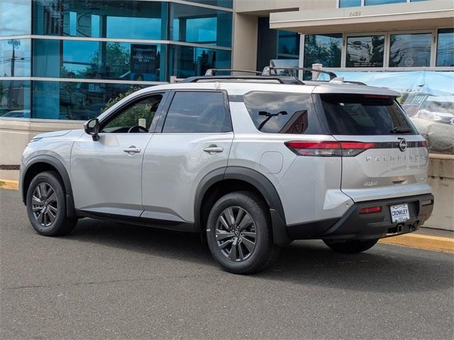 Photo of 2025 Brilliant Silver Metallic Nissan Pathfinder