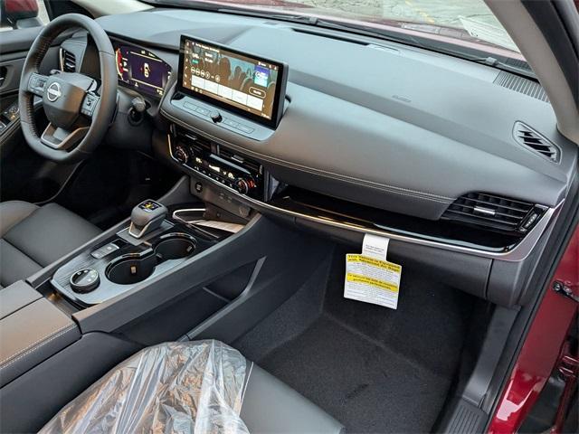 Photo of 2025 Scarlet Ember Nissan Rogue
