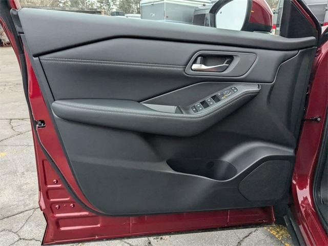 Photo of 2025 Scarlet Ember Nissan Rogue