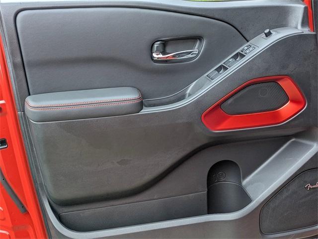 Photo of 2025 Afterburn Orang Nissan Frontier
