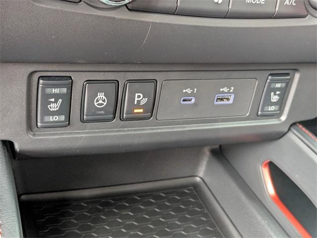 Photo of 2025 Afterburn Orang Nissan Frontier