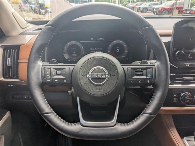 Photo of 2022 Obsidian Green Nissan Pathfinder