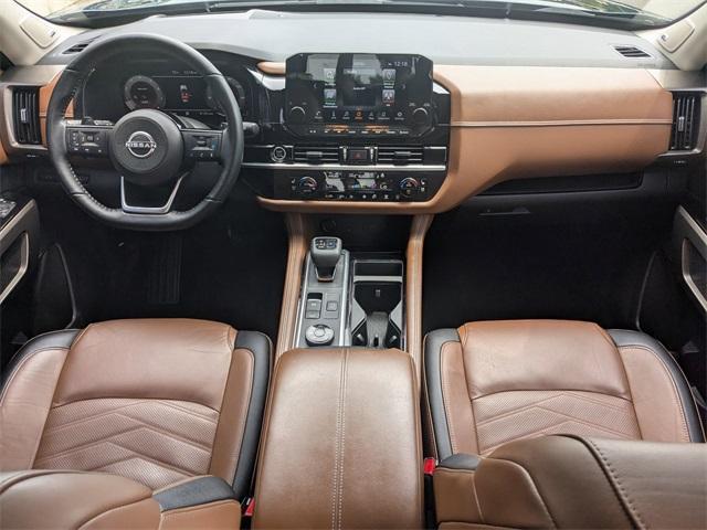 Photo of 2022 Obsidian Green Nissan Pathfinder