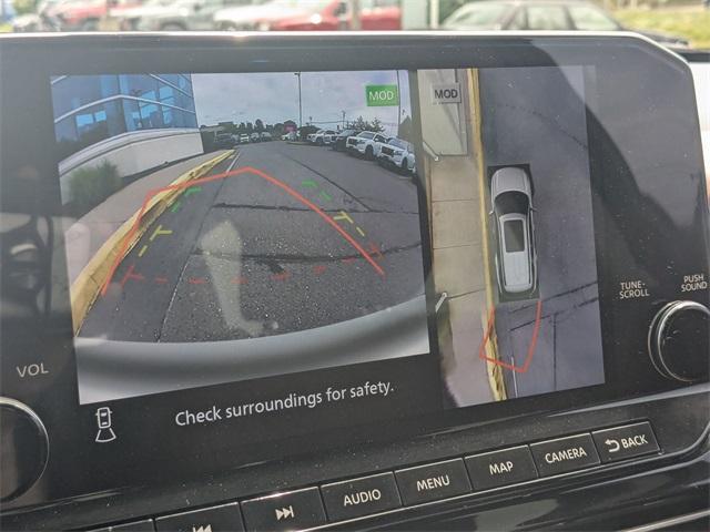 Photo of 2022 Obsidian Green Nissan Pathfinder