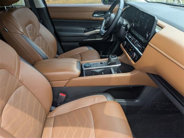 Photo of 2022 Obsidian Green Nissan Pathfinder