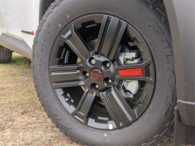 Photo of 2025 Everest White P Nissan Rogue