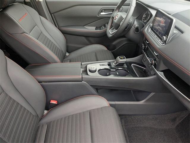 Photo of 2025 Everest White P Nissan Rogue