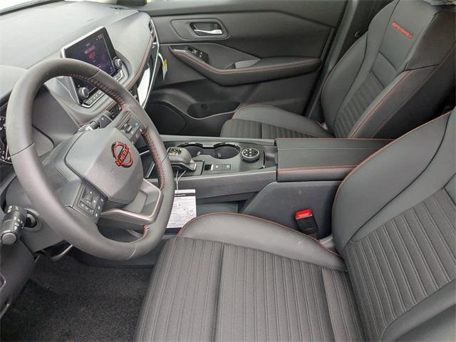 Photo of 2025 Everest White P Nissan Rogue