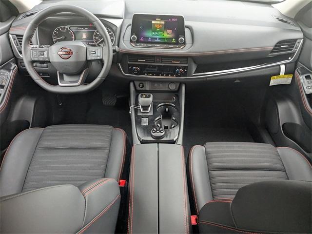 Photo of 2025 Everest White P Nissan Rogue