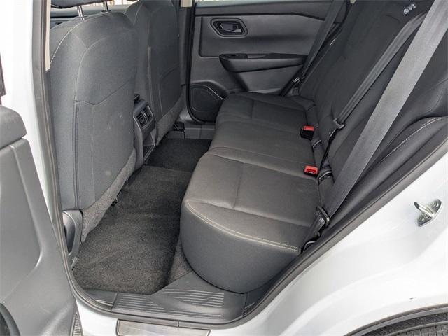 Photo of 2024 Everest White P Nissan Rogue