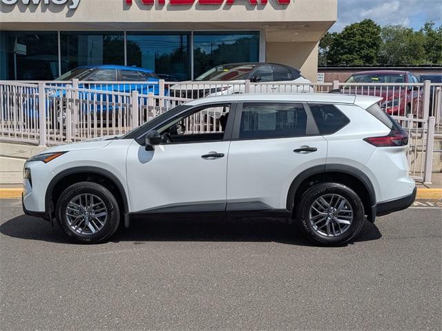 Photo of 2024 Everest White P Nissan Rogue
