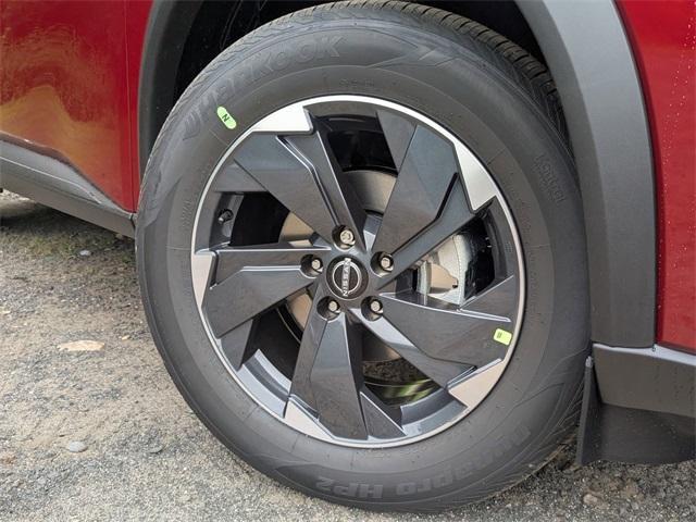 Photo of 2025 Scarlet Ember Nissan Rogue