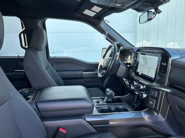 Photo of 2022 AGATE BLACK METALLIC Ford F-150