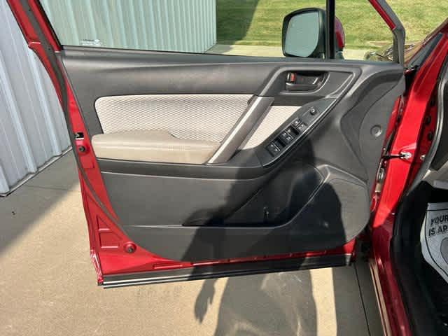 Photo of 2017 Venetian Red Pearl Subaru Forester