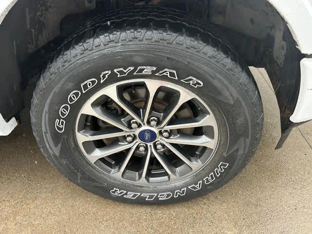 Photo of 2018 Oxford White Ford F-150