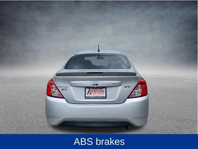 Photo of 2016 Brilliant Silver Metallic Nissan Versa