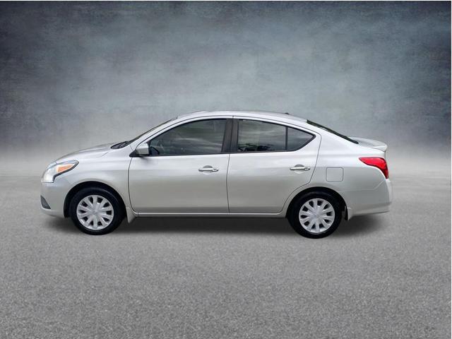 Photo of 2016 Brilliant Silver Metallic Nissan Versa