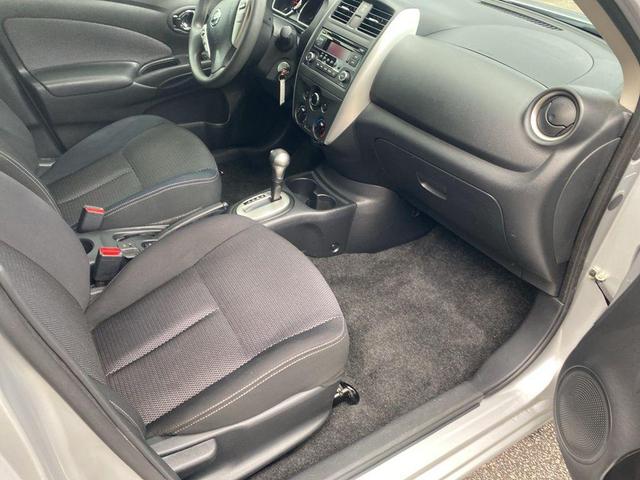 Photo of 2016 Brilliant Silver Metallic Nissan Versa
