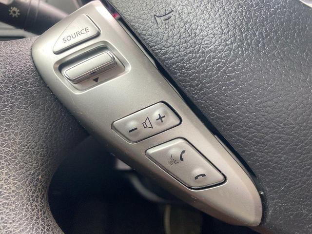 Photo of 2016 Brilliant Silver Metallic Nissan Versa