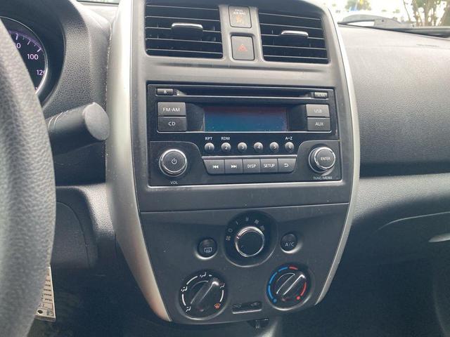 Photo of 2016 Brilliant Silver Metallic Nissan Versa