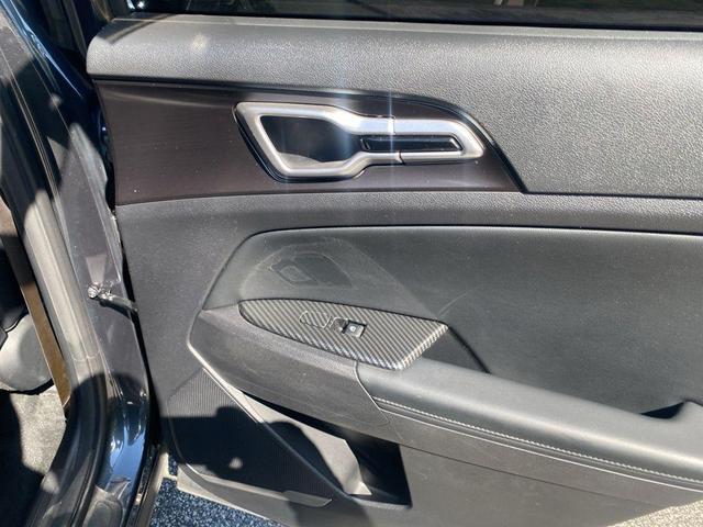 Photo of 2023 Gravity Gray Kia Sportage Hybrid