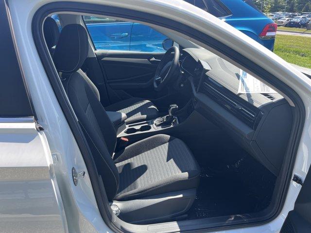 Photo of 2025 Pure White Volkswagen Jetta