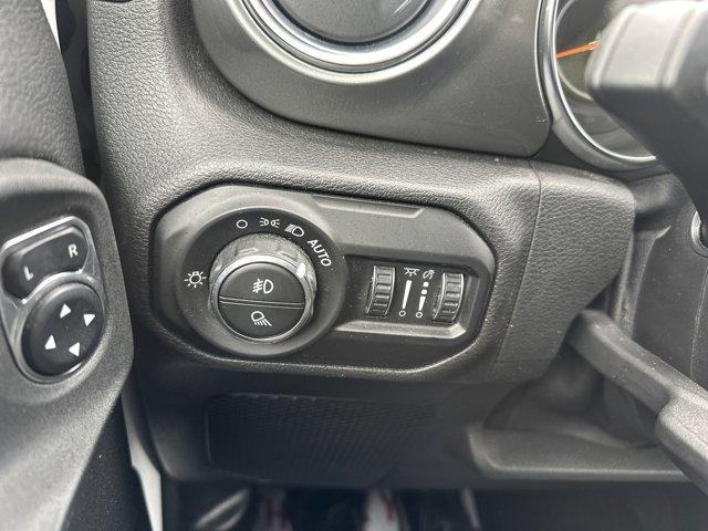 Photo of 2021 Bright White Clearcoat Jeep Gladiator