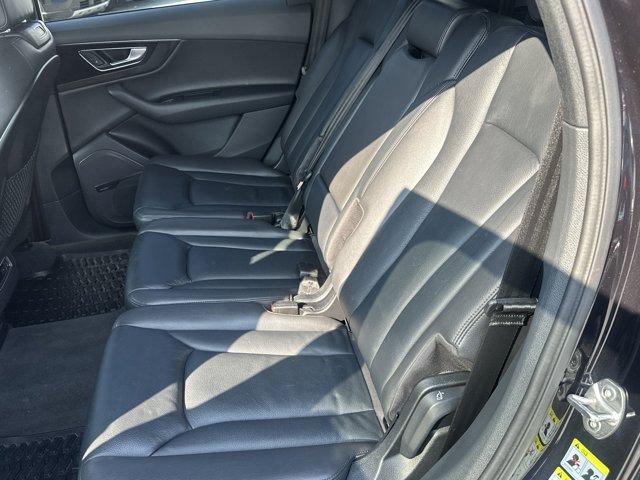 Photo of 2019 Orca Black Metallic Audi Q7