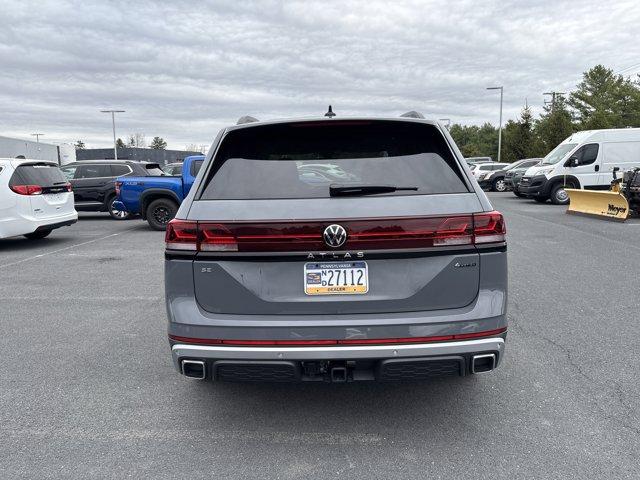 Photo of 2025 Pure Gray Volkswagen Atlas