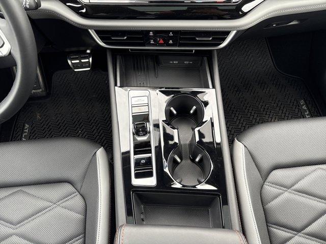 Photo of 2025 Pure Gray Volkswagen Atlas