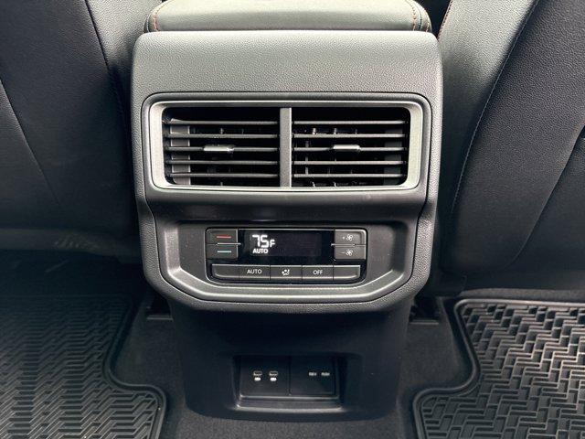 Photo of 2025 Pure Gray Volkswagen Atlas