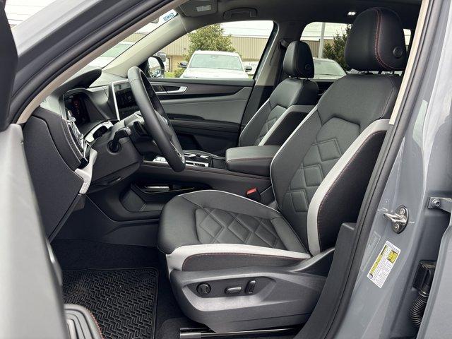 Photo of 2025 Pure Gray Volkswagen Atlas