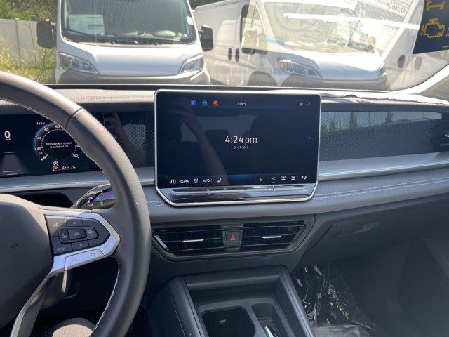Photo of 2025 Deep Black Pearl Volkswagen Tiguan