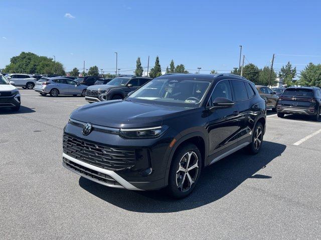 Photo of 2025 Deep Black Pearl Volkswagen Tiguan