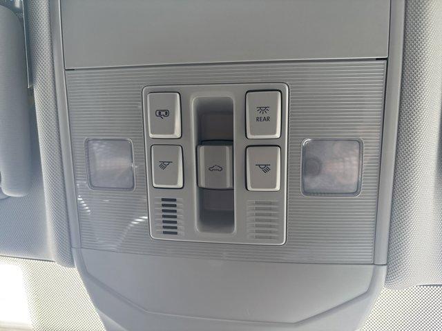 Photo of 2025 Gray Volkswagen Jetta