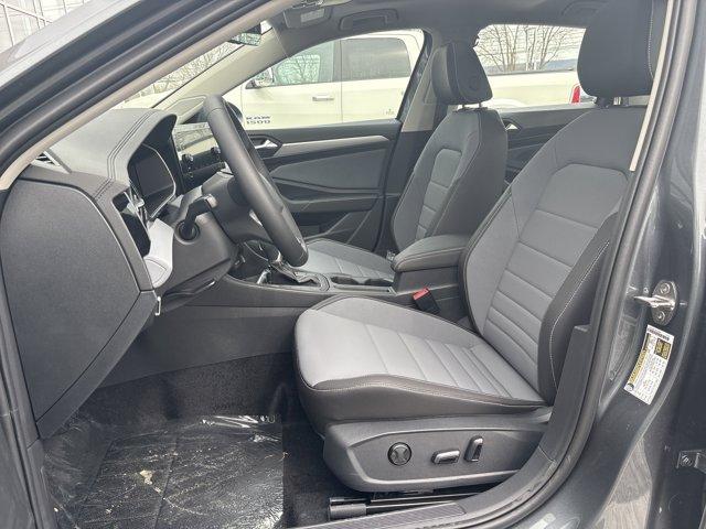 Photo of 2025 Gray Volkswagen Jetta