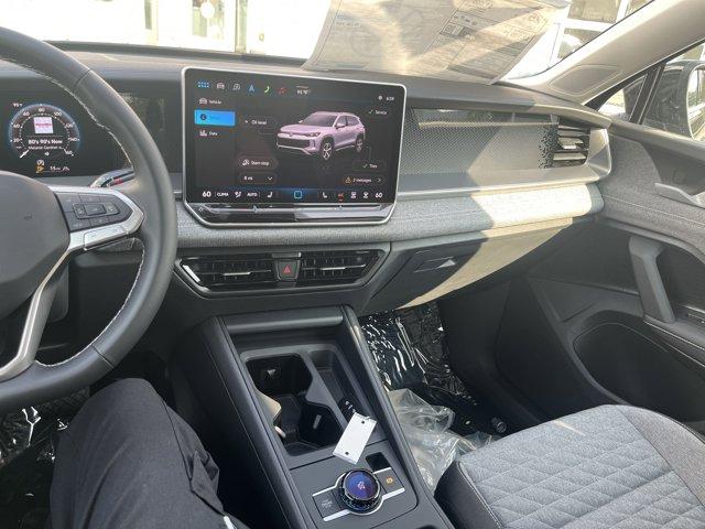 Photo of 2025 Deep Black Pearl Volkswagen Tiguan