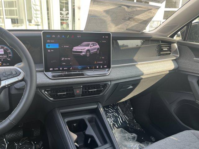 Photo of 2025 Deep Black Pearl Volkswagen Tiguan