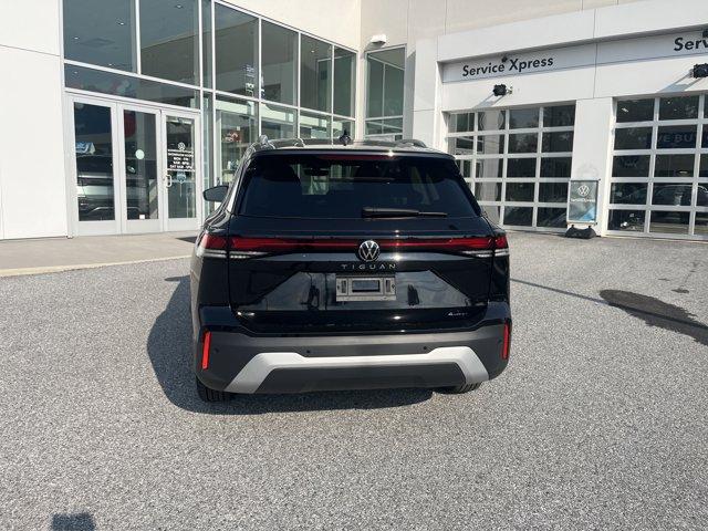Photo of 2025 Deep Black Pearl Volkswagen Tiguan