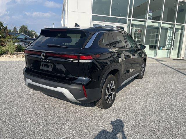 Photo of 2025 Deep Black Pearl Volkswagen Tiguan