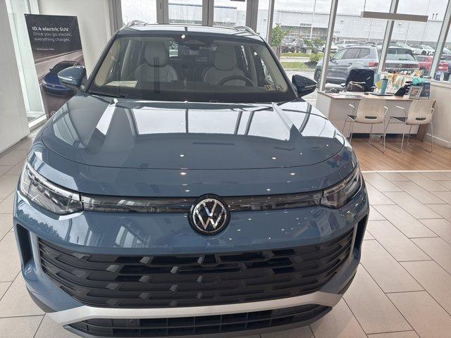 Photo of 2025 Monterey Blue Pearl Volkswagen Tiguan