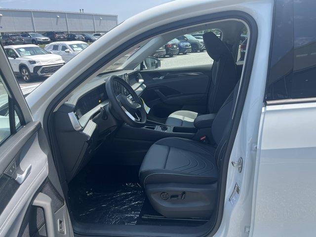 Photo of 2025 Pure White Volkswagen Tiguan
