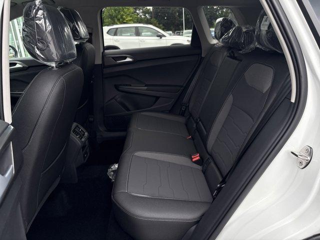 Photo of 2025 Pure White W/Deep Black Roof Volkswagen Taos