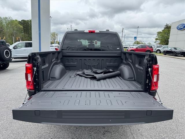 Photo of 2022 Black Metallic Ford F-150