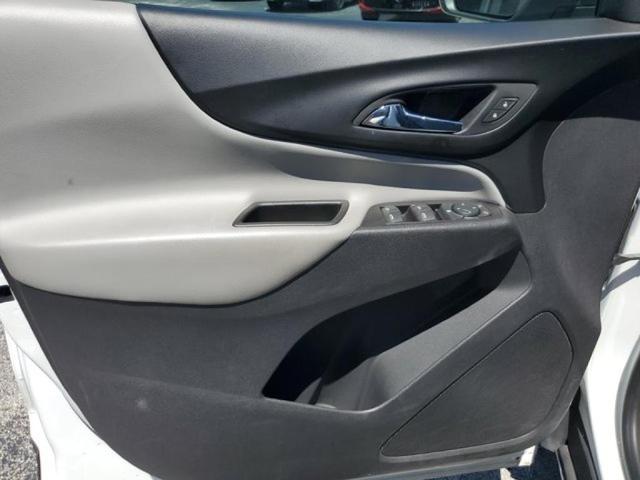 Photo of 2020 White Chevrolet Equinox