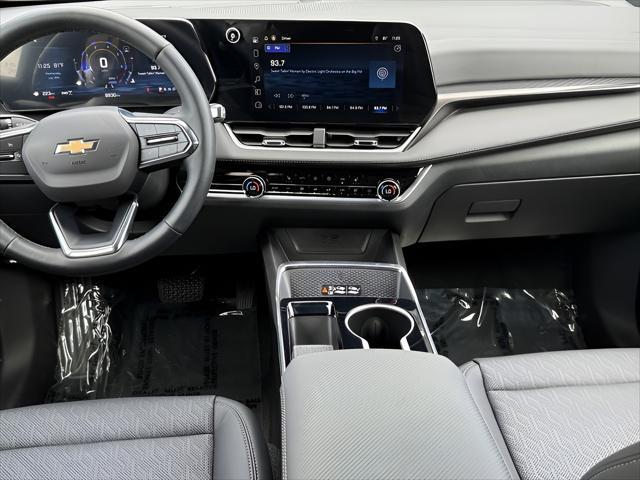 Photo of 2025 Sterling Gray Metallic Chevrolet Equinox