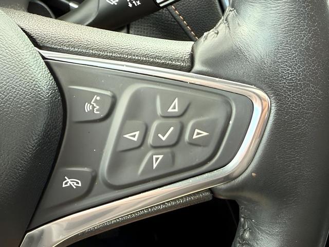 Photo of 2021 Summit White Chevrolet Equinox