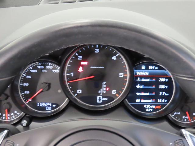 Photo of 2014 Classic Silver Metallic Porsche Cayenne