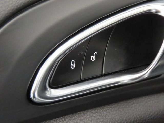 Photo of 2014 Classic Silver Metallic Porsche Cayenne
