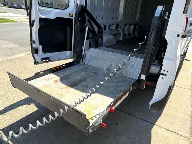 Photo of 2021 White Ford Transit-250